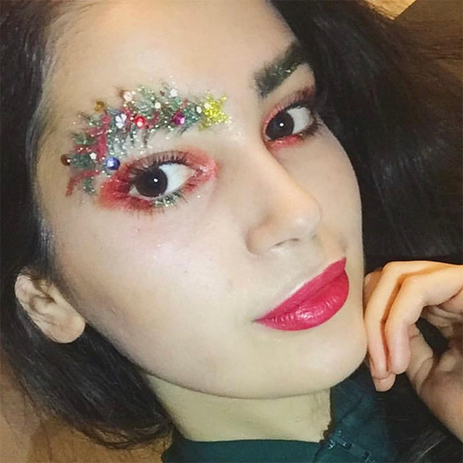 Christmas tree eyebrows.