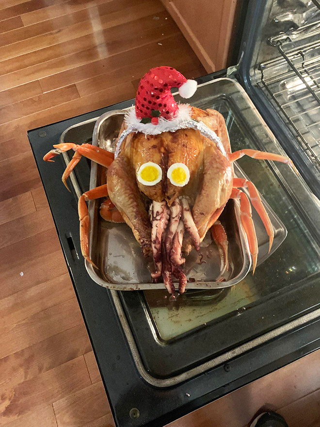 Happy Thanksgiving and enjoy some Cthulhu turkey!